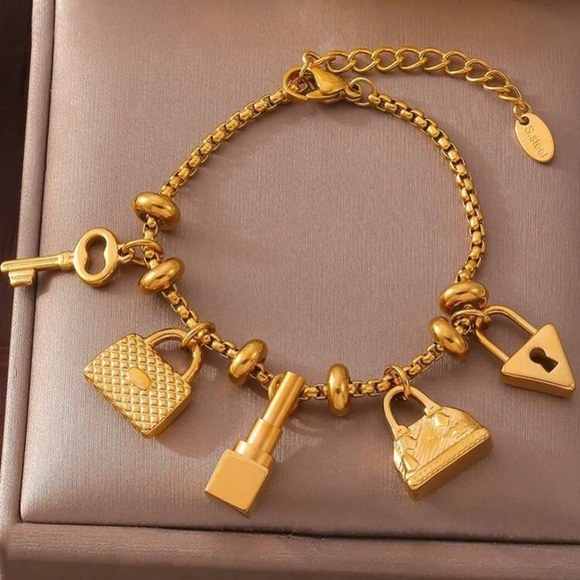 Charm Bracelet Gold Charm Bracelet - Picture 6 of 6